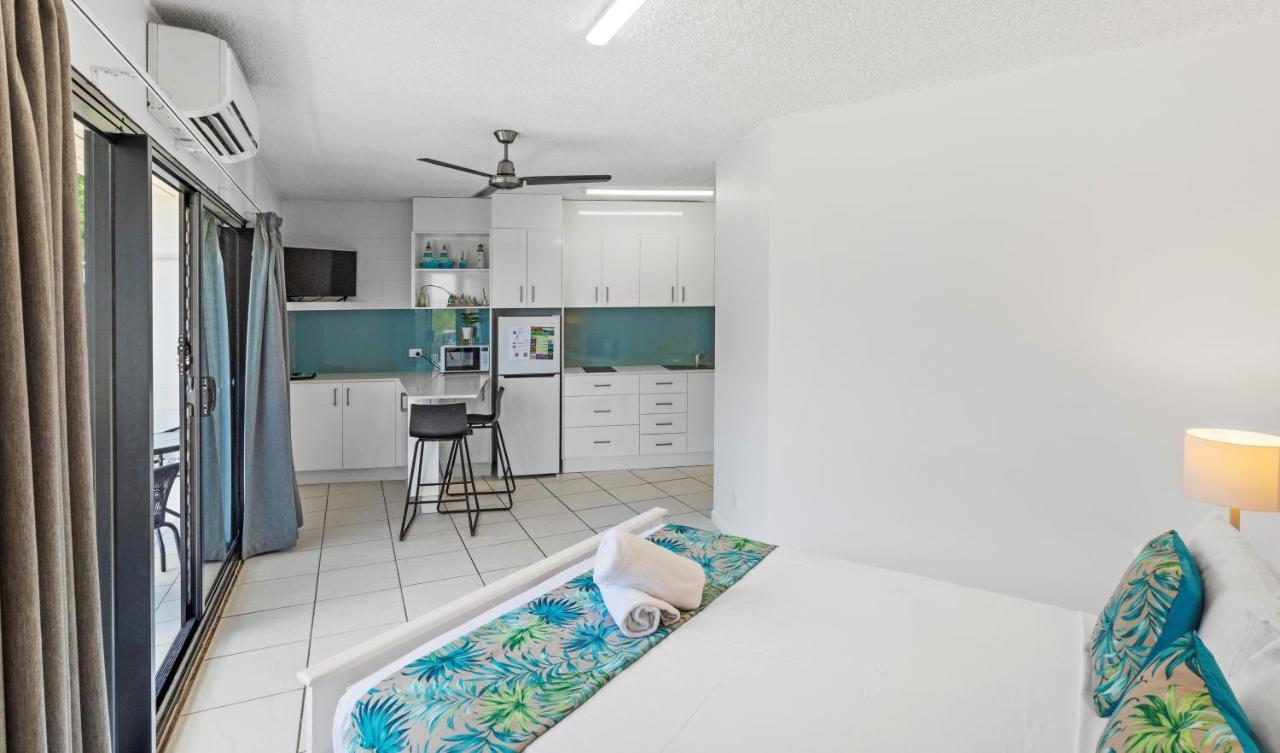 Whitsunday Waterfront Apartments Ерлі-Біч Екстер'єр фото