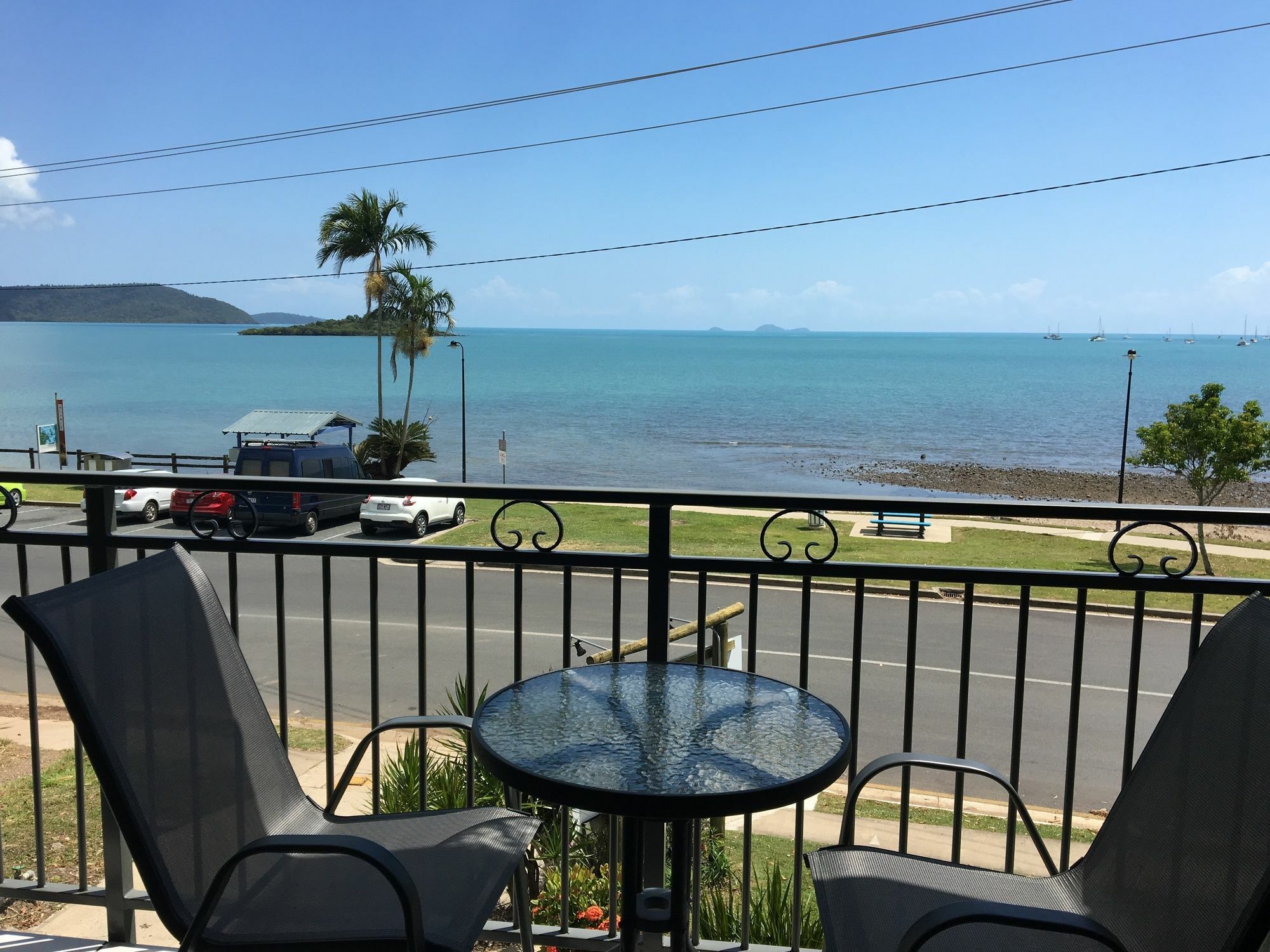 Whitsunday Waterfront Apartments Ерлі-Біч Екстер'єр фото